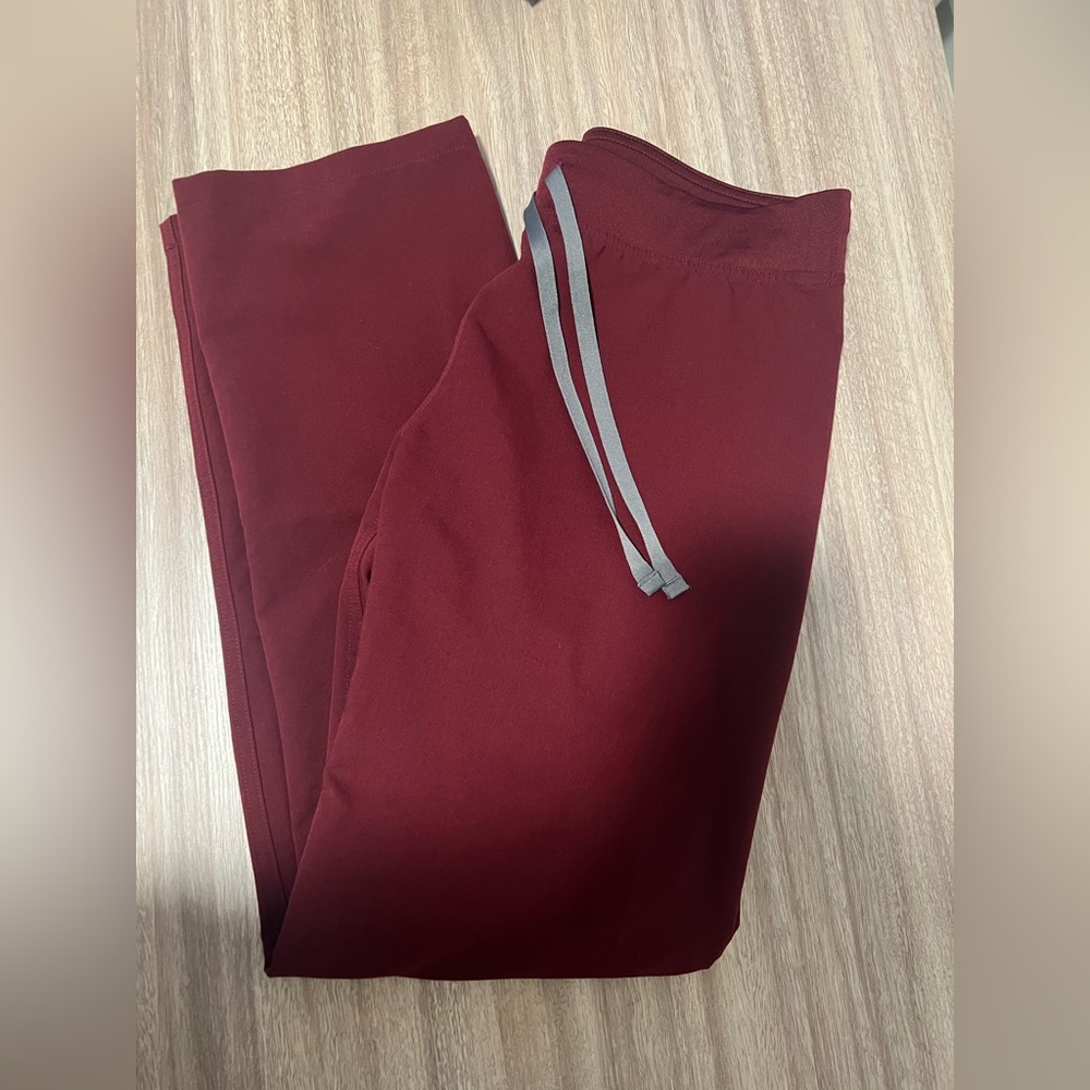 Figs Basic Livingston Scrub Pants in Burgundy